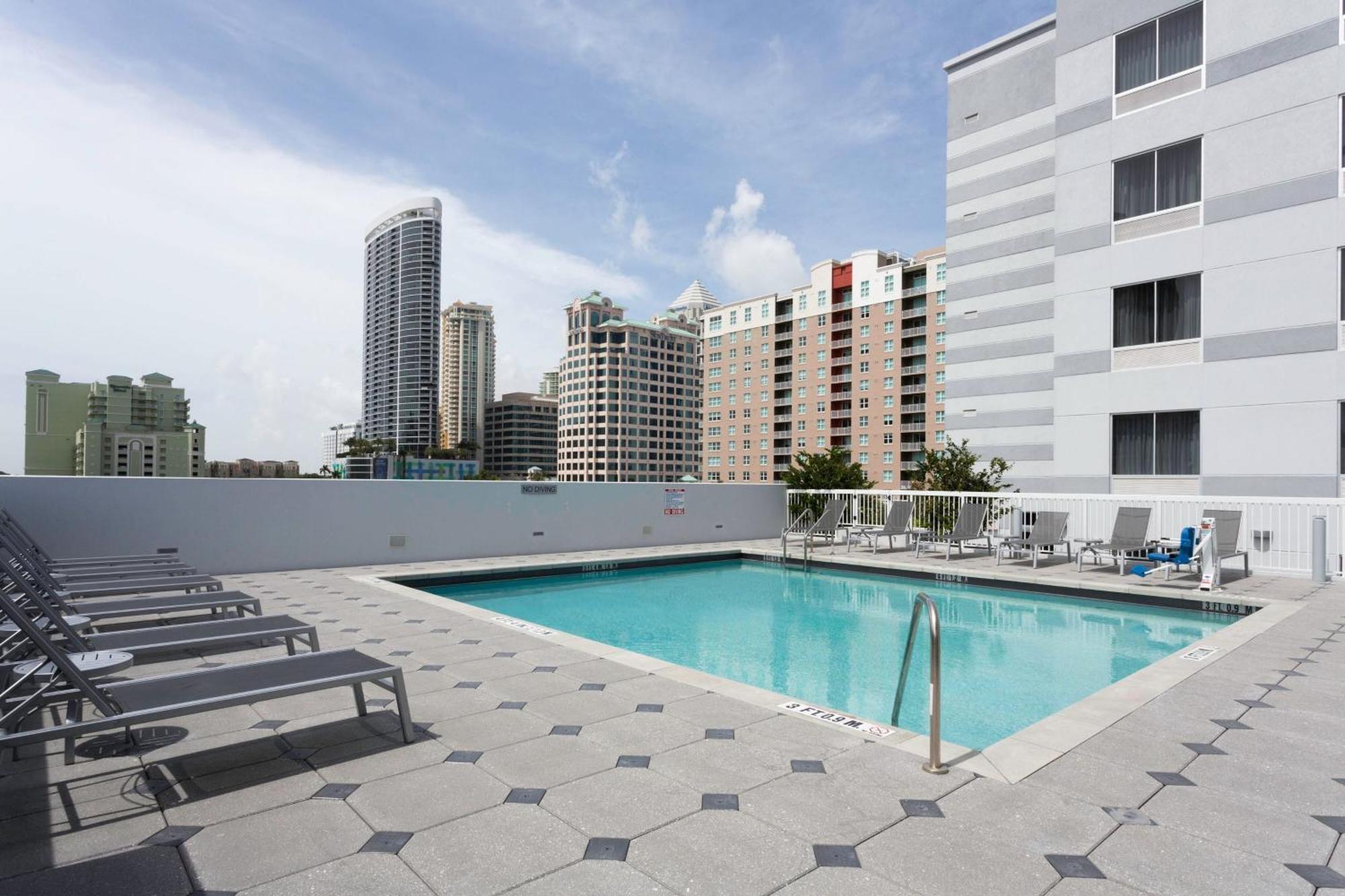 Fairfield Inn&suites By Marriott Lauderdale Downtown/las Olas Hotel 3*